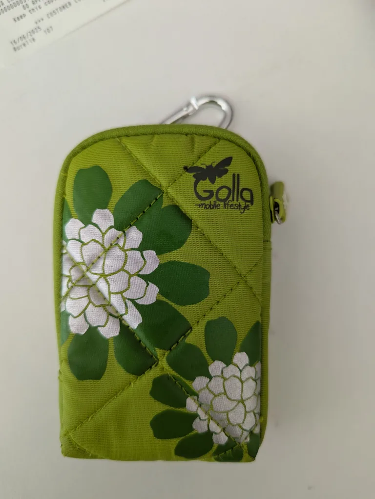 Golla Lifestyle Pouch - ideal for camera thumbnail