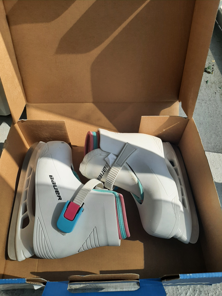Bauer Ice Skates and Hockey Helmet Bundle - photo 2