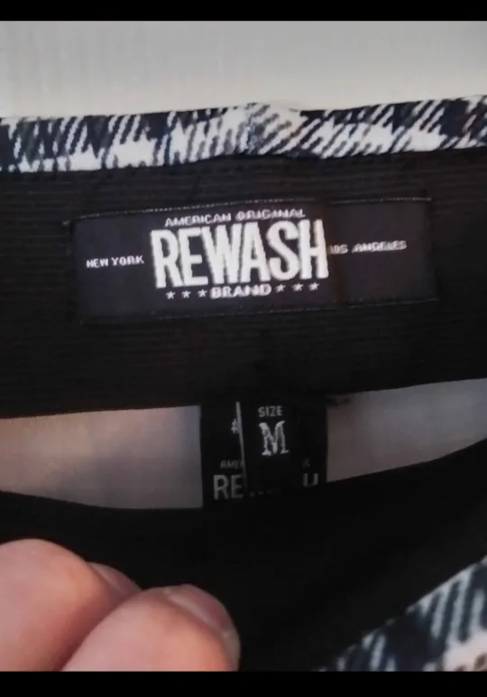 medium sized dress pants image indicator(2)