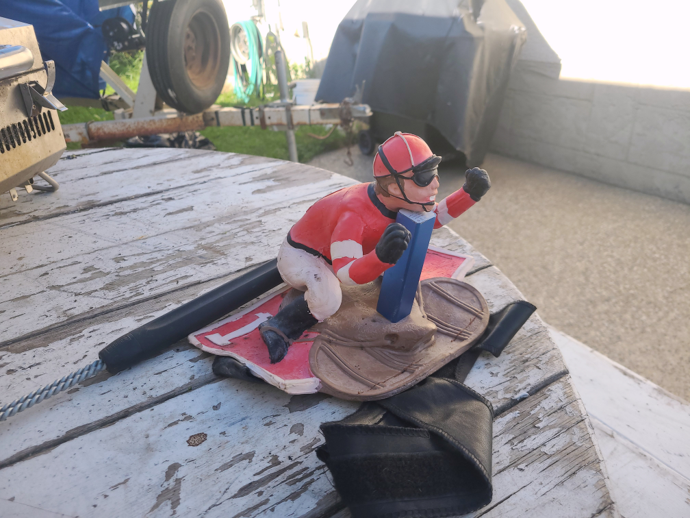 Jockey Statue Figurine - photo 2