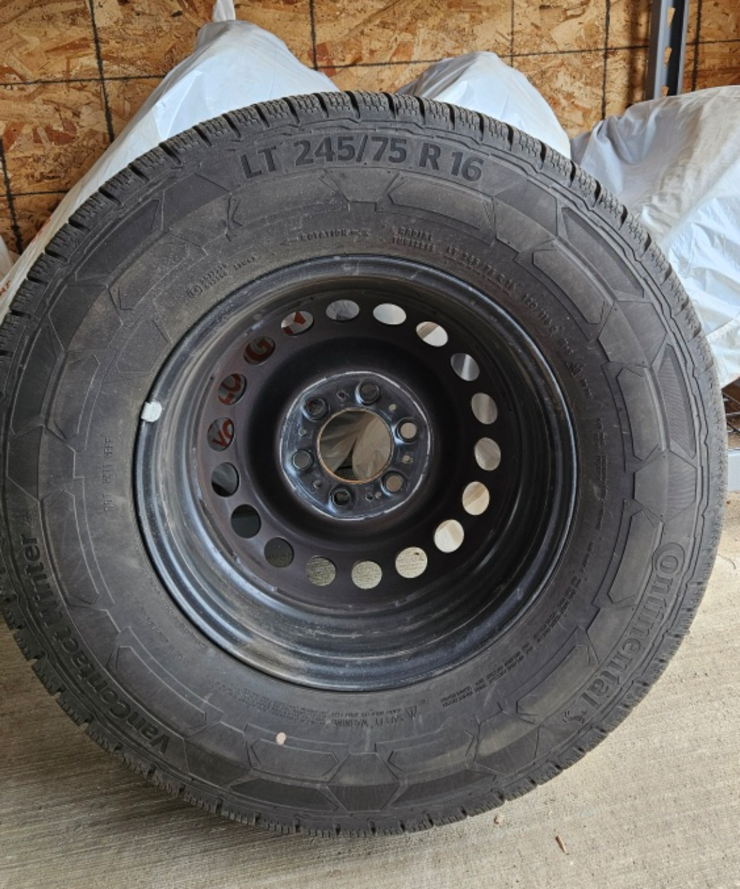 Continental VanContact Winter Tire LT245/75R16 - photo 2