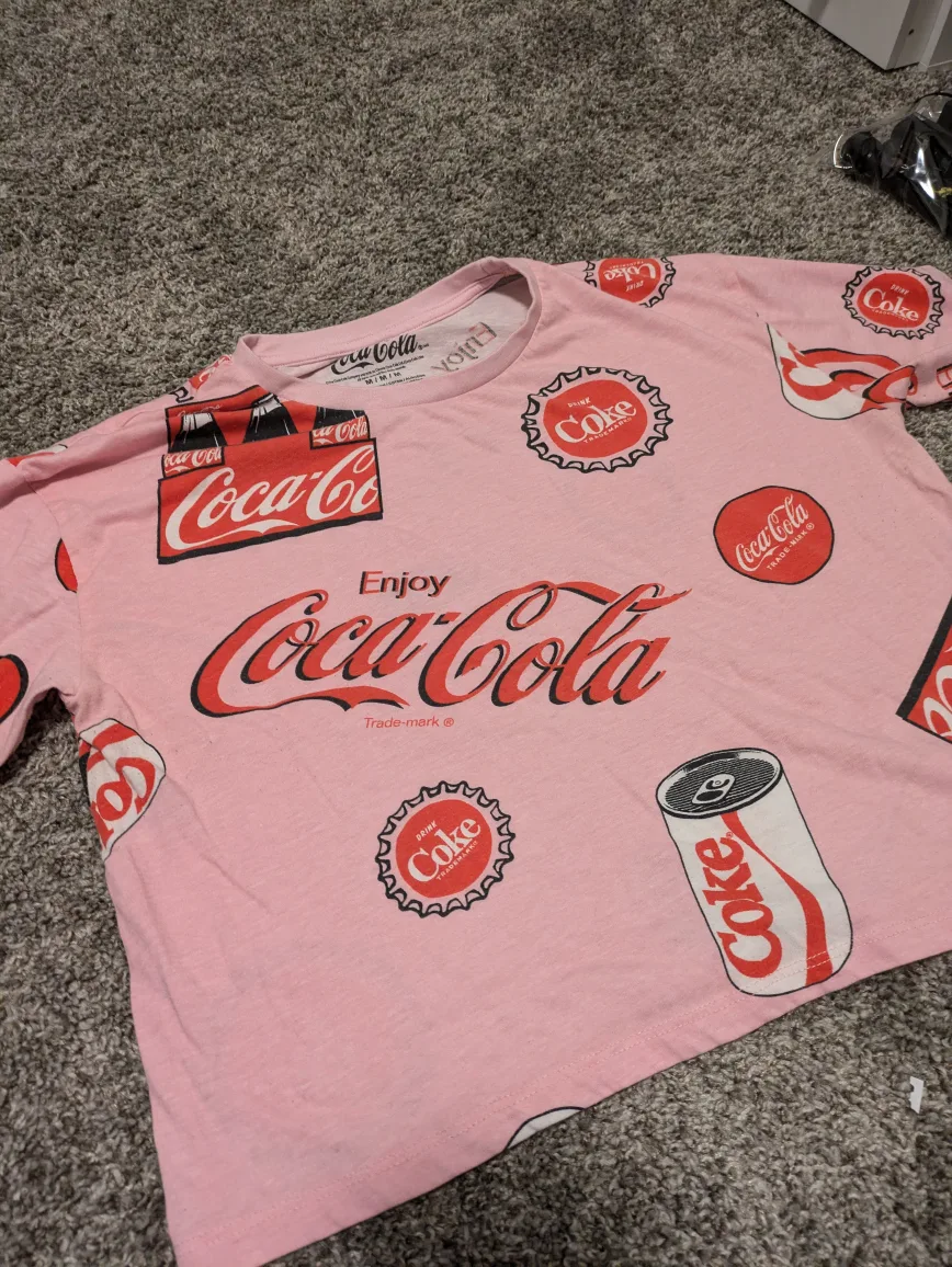Coca-Cola Pink Graphic T-Shirt - Size M thumbnail