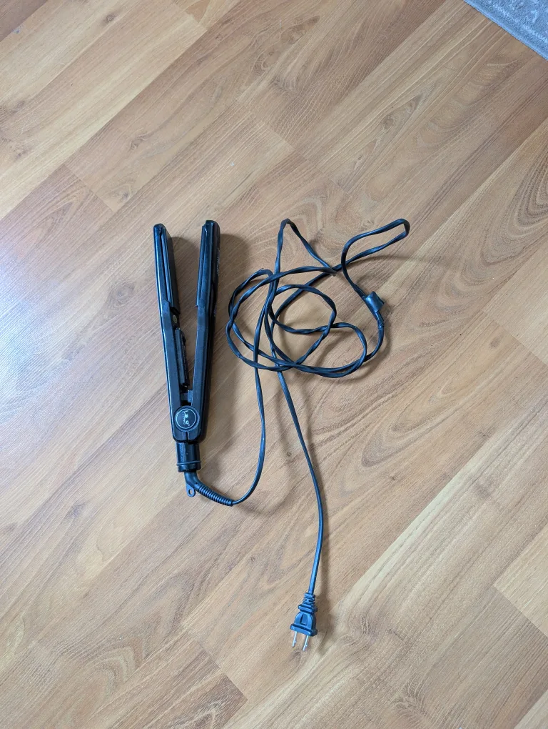 Hair Straightener thumbnail