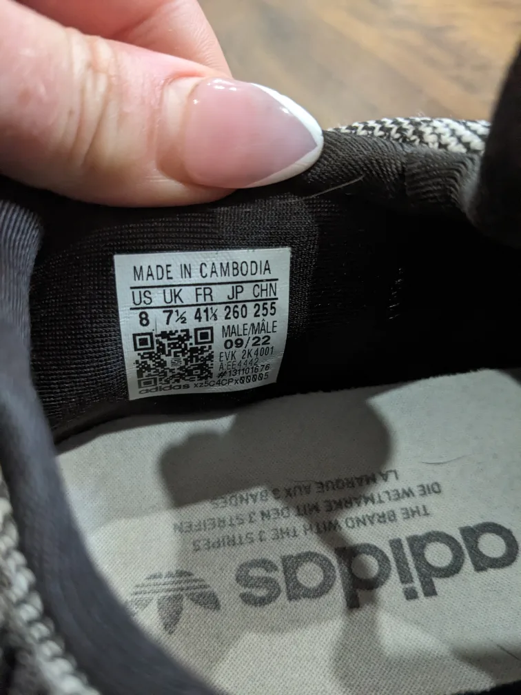 EUC Adidas Runners - Men size 8 image indicator(4)