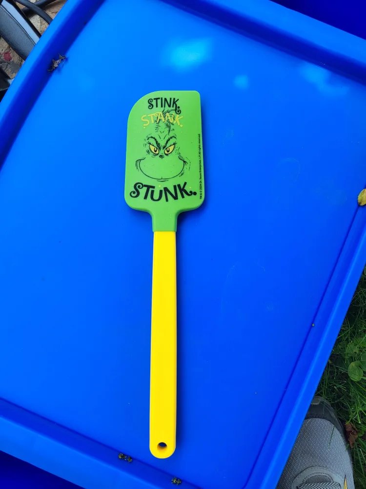 Grinch Spatula thumbnail