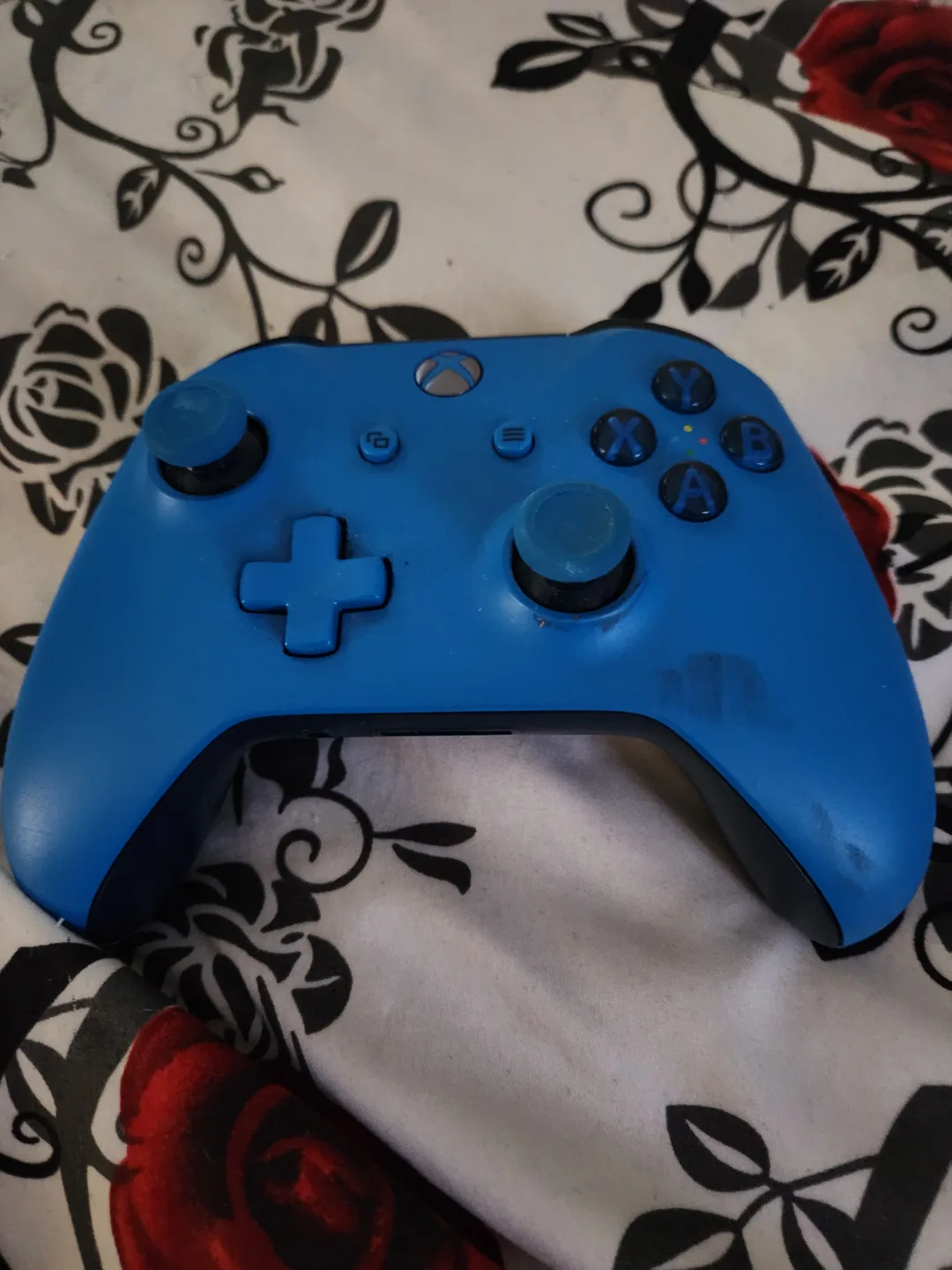 Blue Xbox Wireless Controller thumbnail