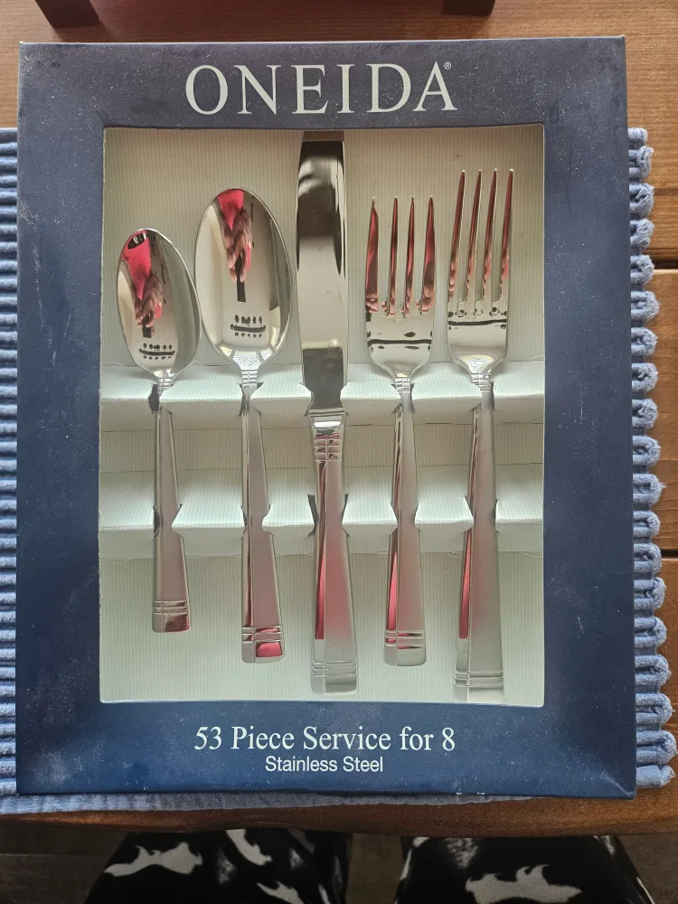 Oneida 53-Piece Stainless Steel Flatware Set, Service for 8 thumbnail