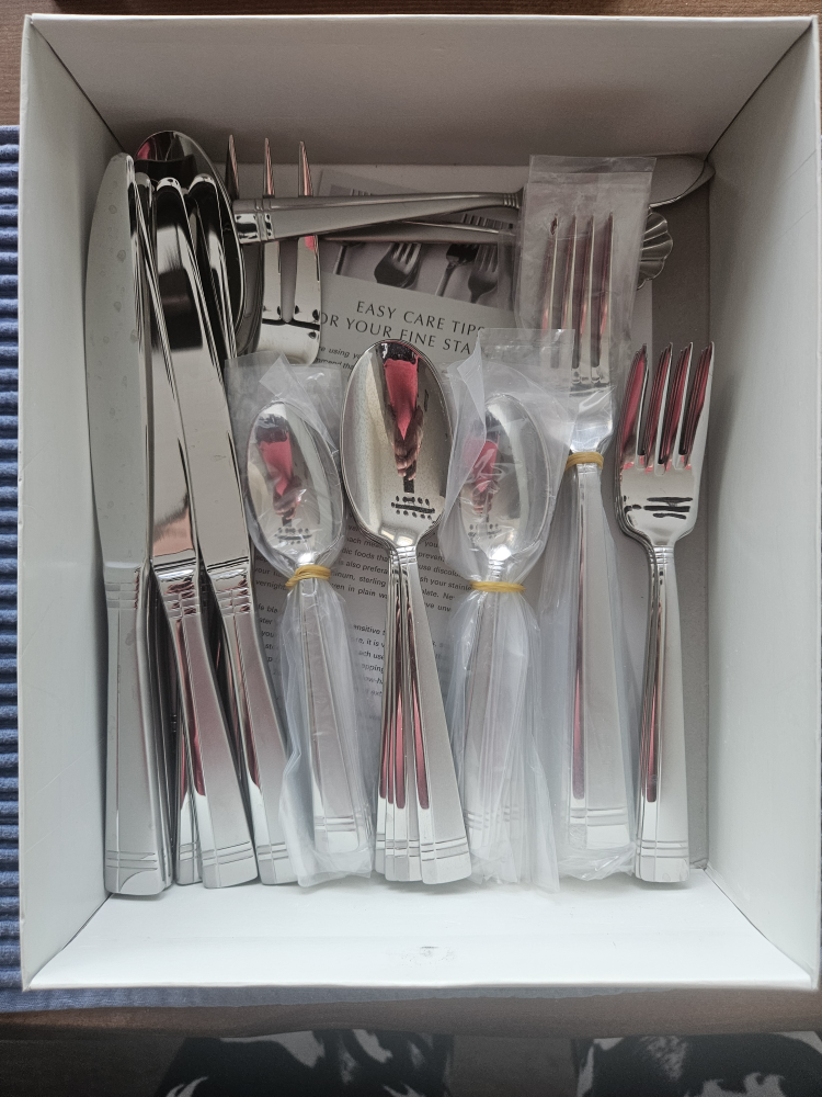 Oneida 53-Piece Stainless Steel Flatware Set, Service for 8 - photo 2