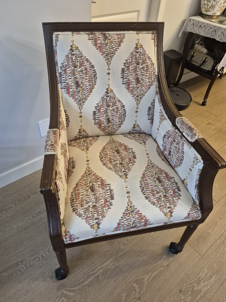 Upholstered Armchair with Wheels