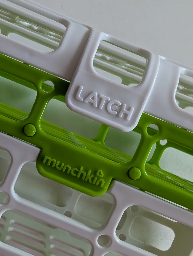 Munchkin Latch  Drying Rack image indicator(3)