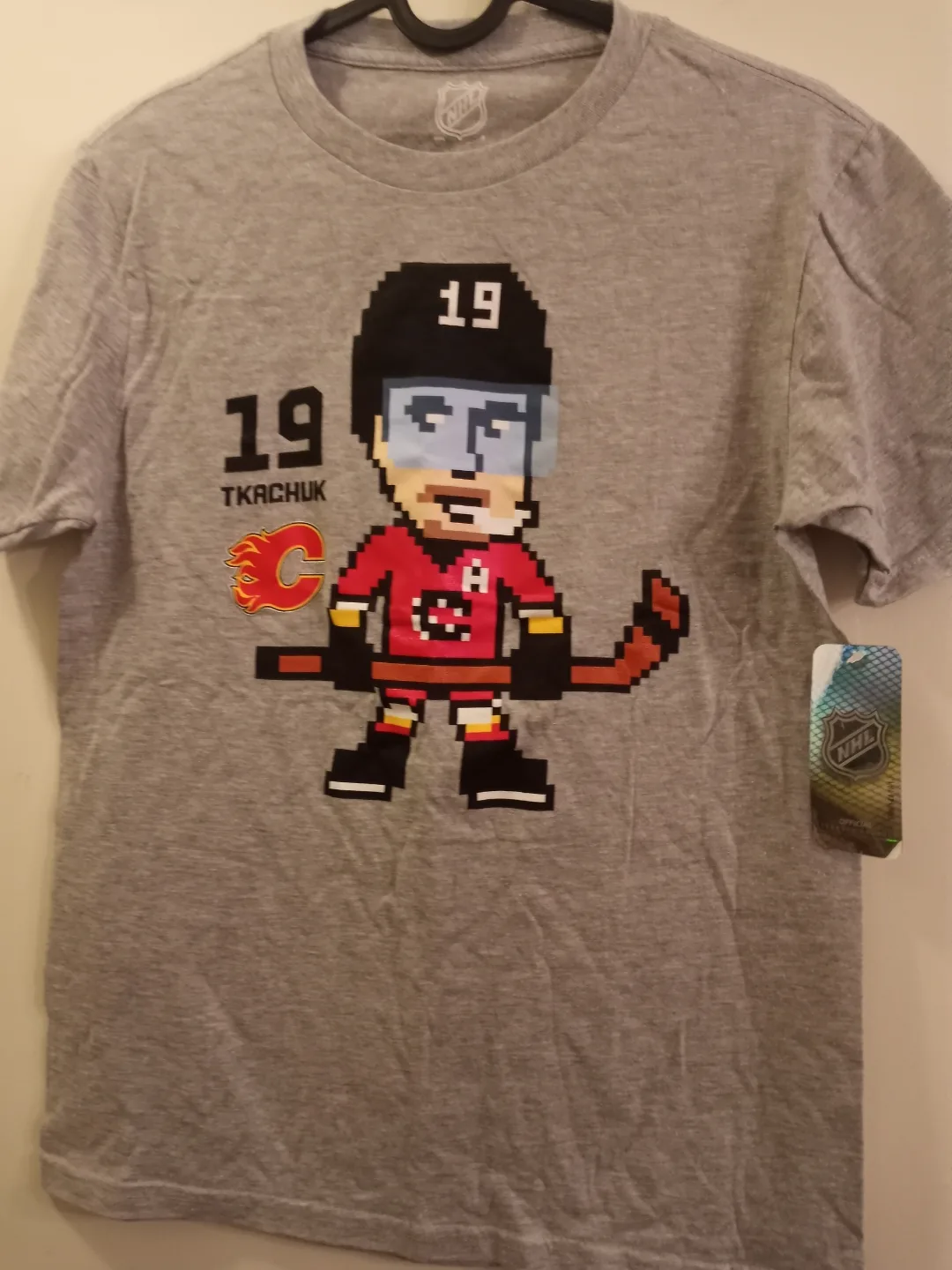 BNWT)Youth NHL Player Pixel Tee Shirt thumbnail