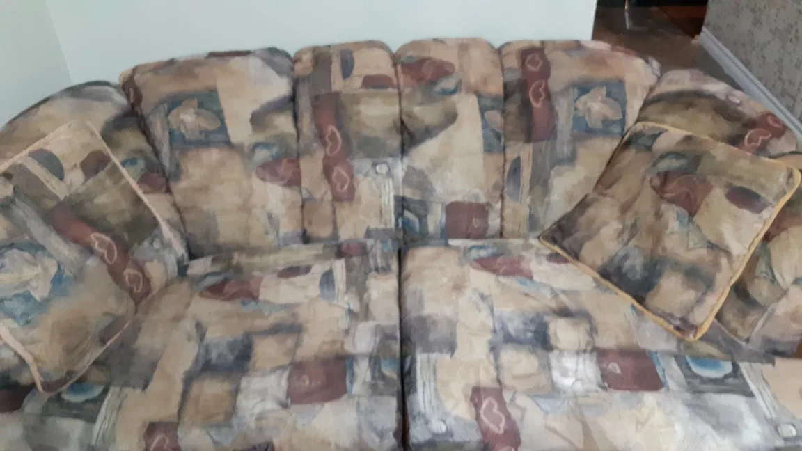 3 Piece Family Couch image indicator(8)