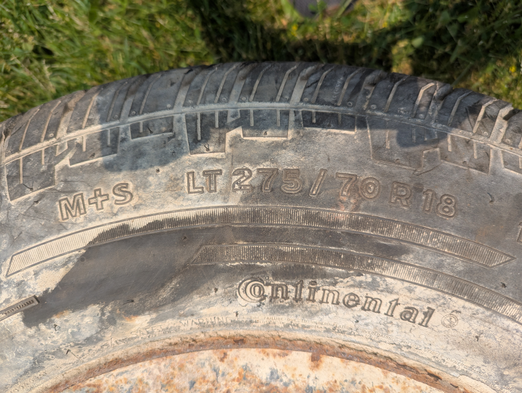 Ford F250SD spare tire on rim - photo 2
