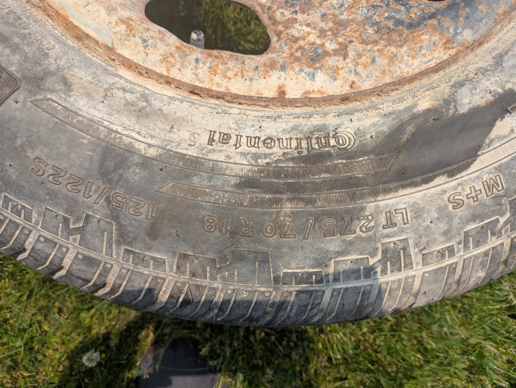Ford F250SD spare tire on rim - photo 4