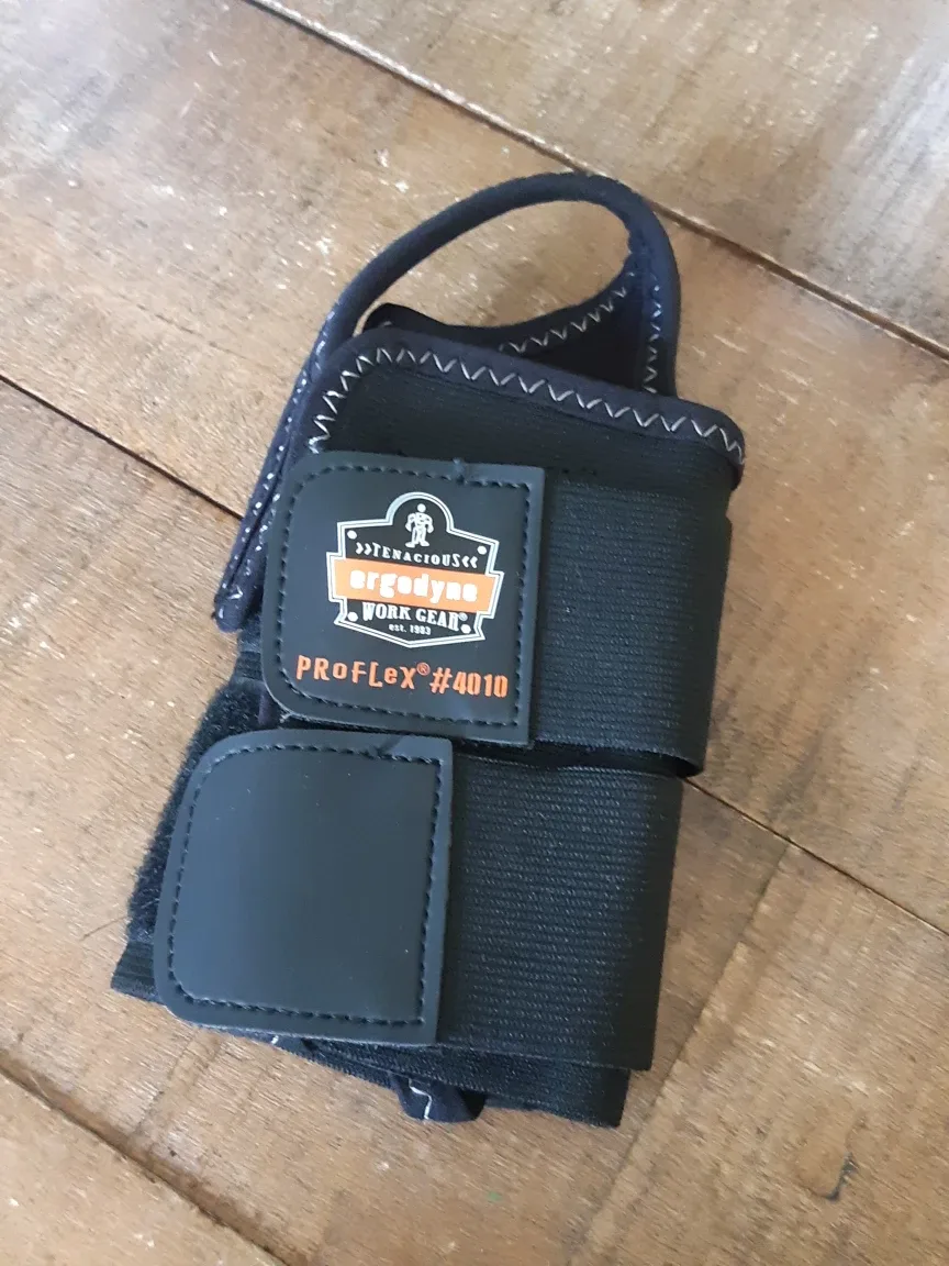 Ergodyne ProFlex #4010 Double Strap Wrist Support thumbnail