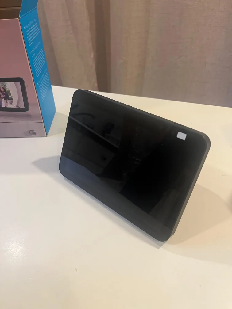 Amazon Echo Show 8 Smart Display image indicator(3)