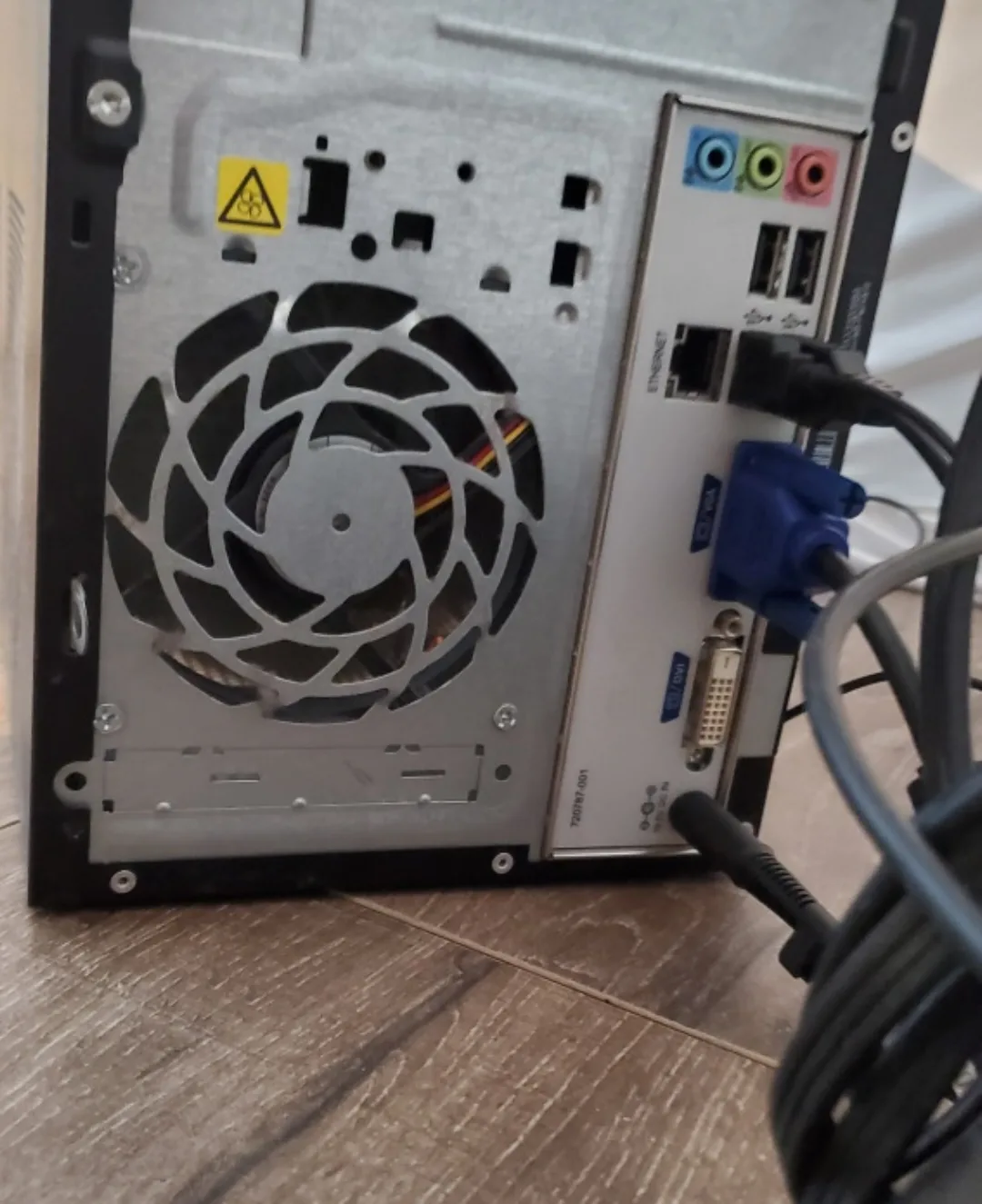 HP i3 Pavillion Full Desktop Setup w/HD monitor, keyboard, mouse image indicator(2)