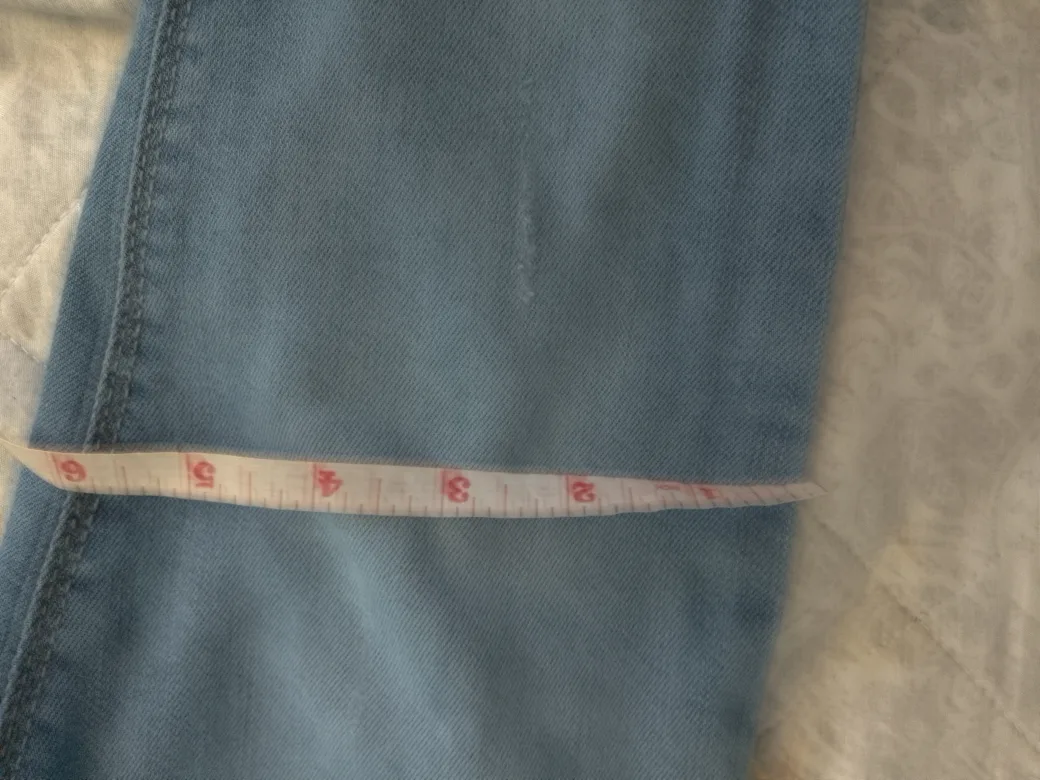 A Light Blue Pair of jeans #freecycle 🥕🌟 image indicator(3)