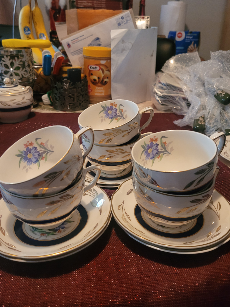 Vintage Dish Set- JOHNSON BROS - photo 2