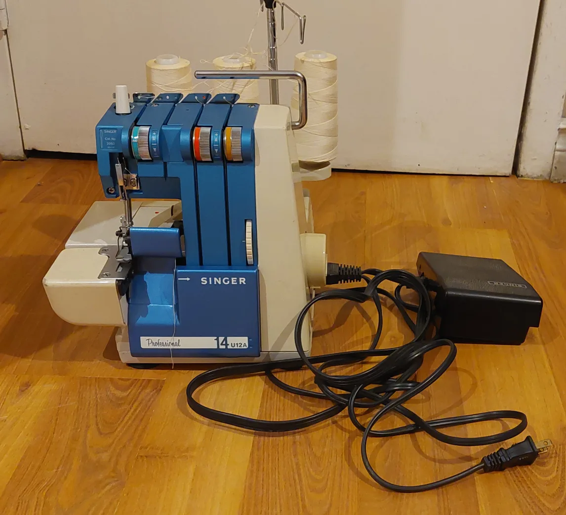 Singer Professional 14U12A Overlock Sewing Machine thumbnail