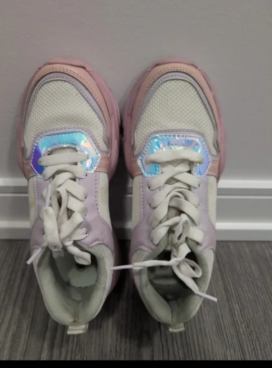 #Freecycle Pink & White Fashion Sneakers thumbnail