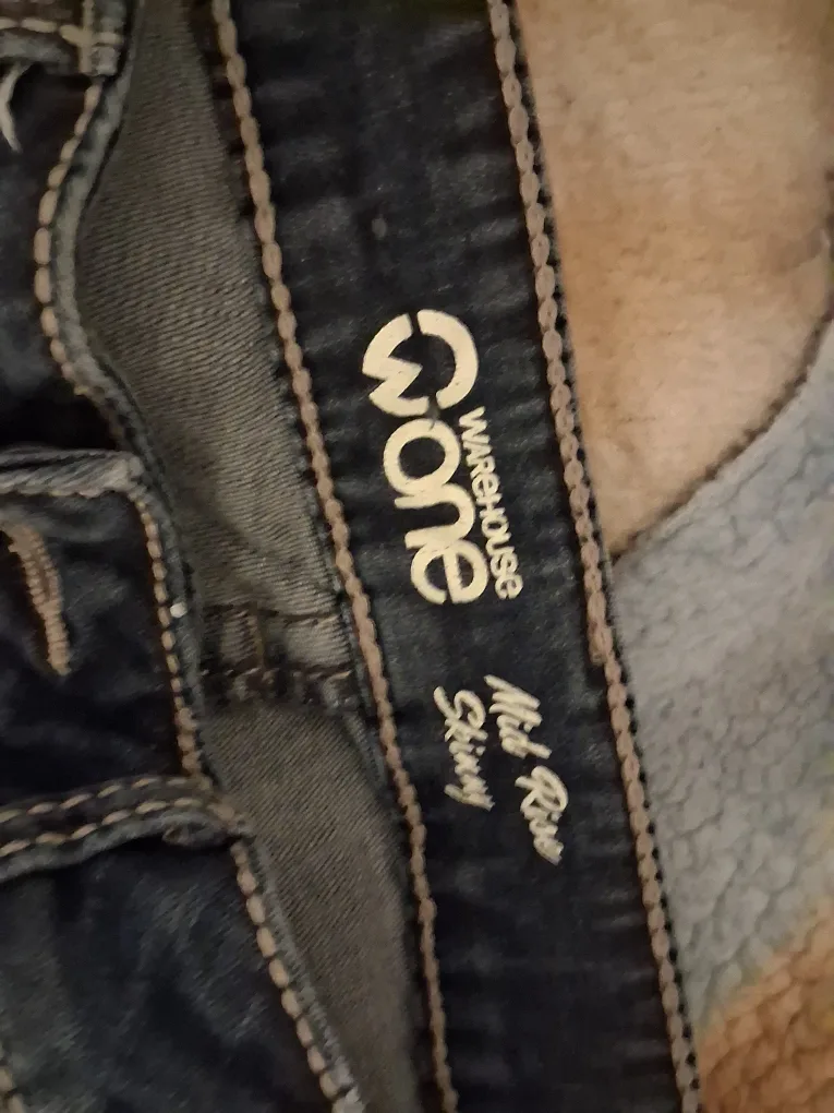 Warehouse One Mid Rise Skinny Jeans - Size 30/Long image indicator(2)