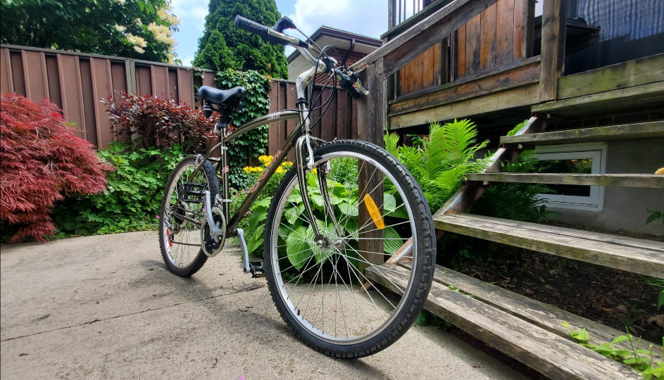 CCM Cabrera Men's Hybrid/Comfort Bike