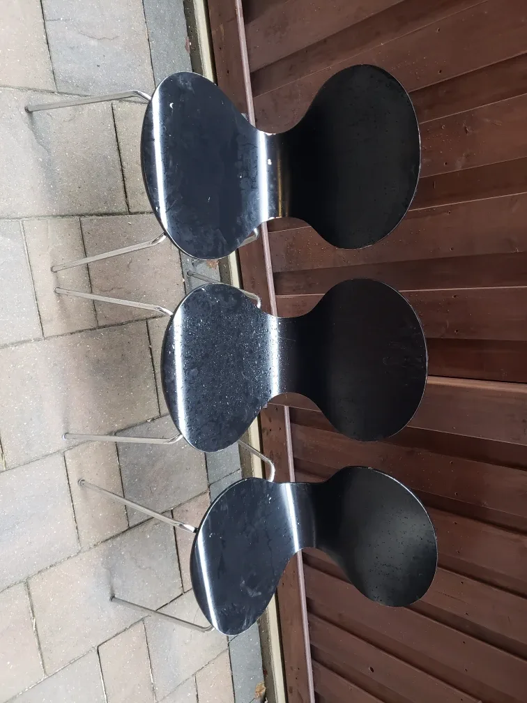 Set of 3 Stylish Black Chairs thumbnail