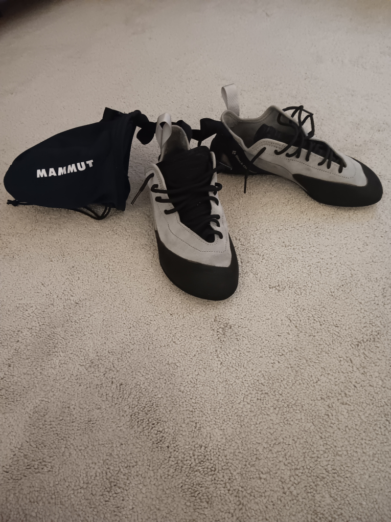 Black Diamond Climbing Shoes with Mammut chalk Bag