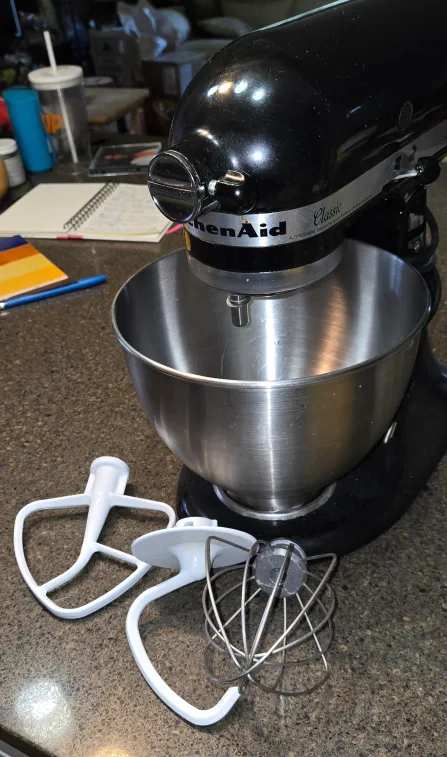 KitchenAid Classic Stand Mixer image indicator(2)