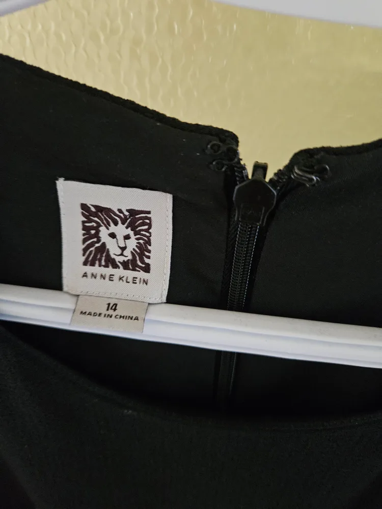 Anne Klein Black and beige Dress - Size 14 image indicator(2)