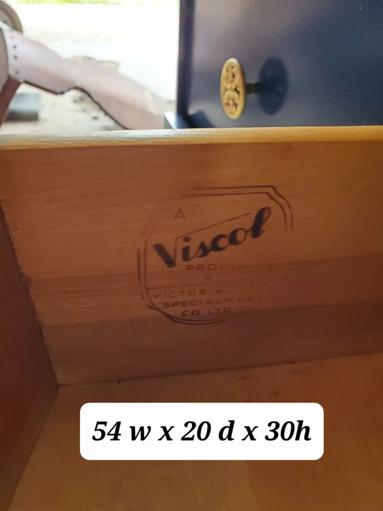 Viscol Dresser - 54 x 20 x 30 inches image indicator(4)