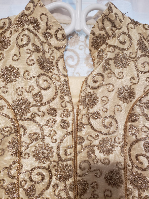 Embroidered Cream & Gold Indian Suit - photo 4