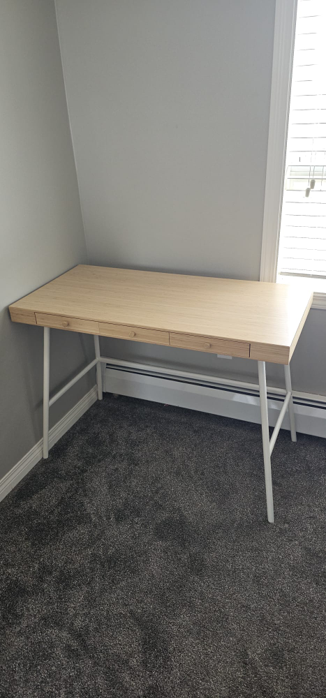 Stylish Desk with Drawers - photo 3