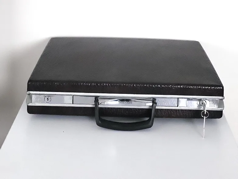 Vintage Samsonite Briefcase image indicator(8)
