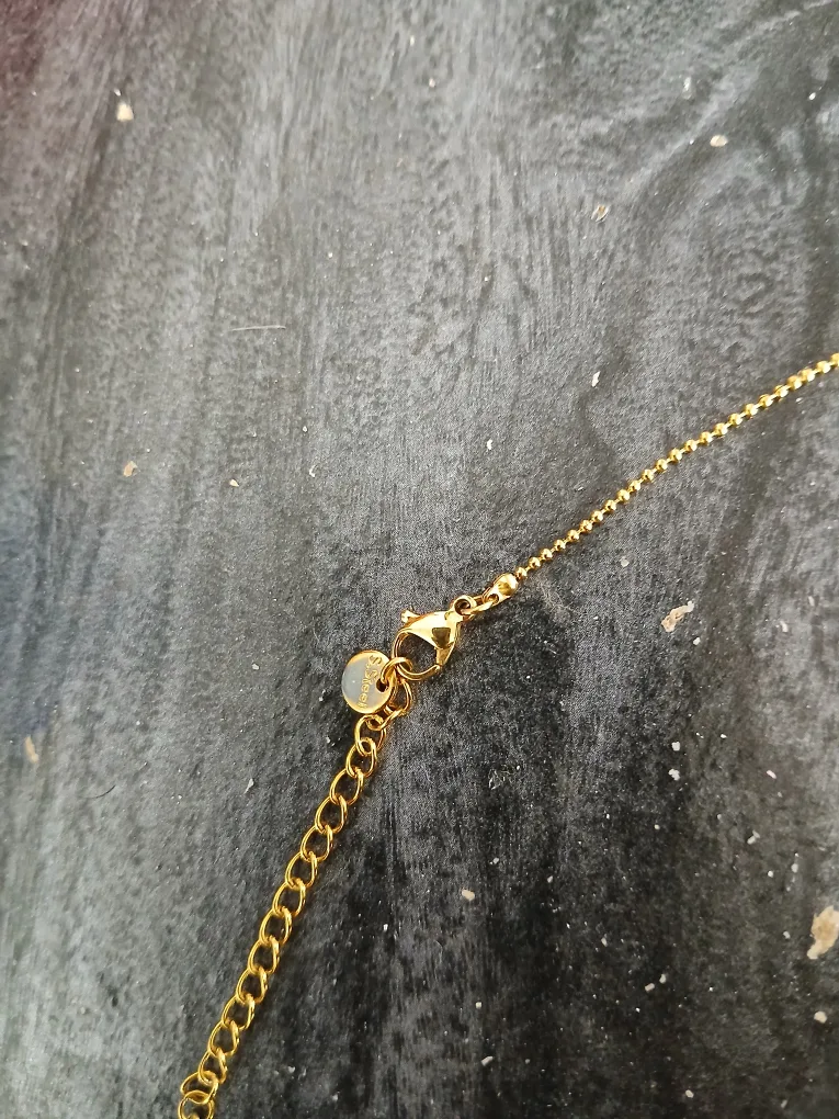 Gold Necklace with Interlocking Rings thumbnail