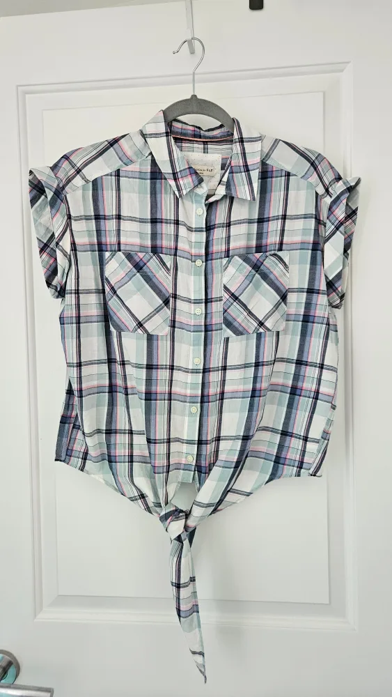 F&F Casual Collection Plaid Tie-Front Shirt, US size 6, Medium thumbnail