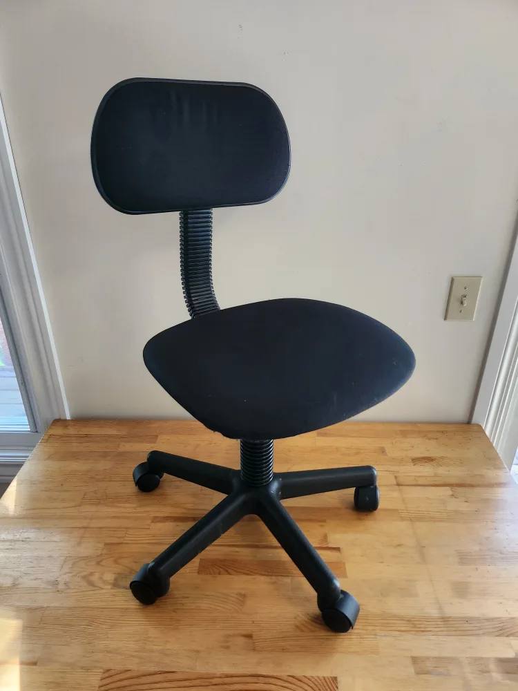 IKEA Black Office Chair 🥕 thumbnail