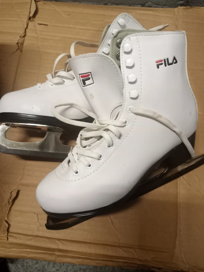 Fila White Ice Skates - US Size 5 thumbnail