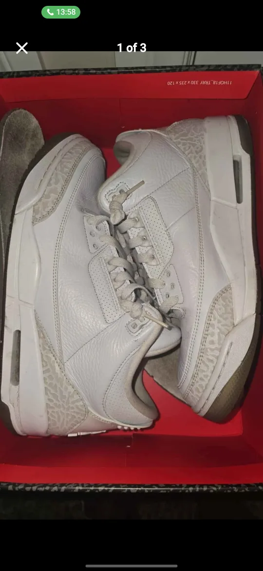 Air Jordan 3 Retro thumbnail