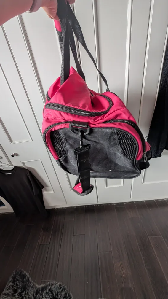 Nike Duffle Bag - Pink & Black image indicator(2)