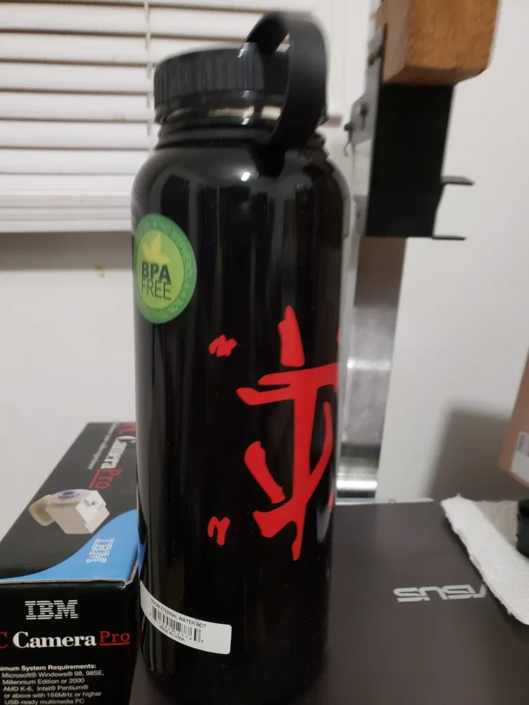 DOOM Eternal Water Bottle - Black image indicator(3)