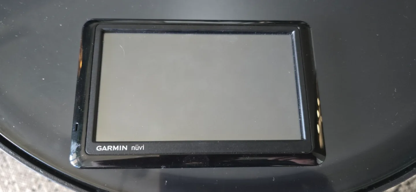 Garmin Nüvi 1490 GPS Navigation System image indicator(2)