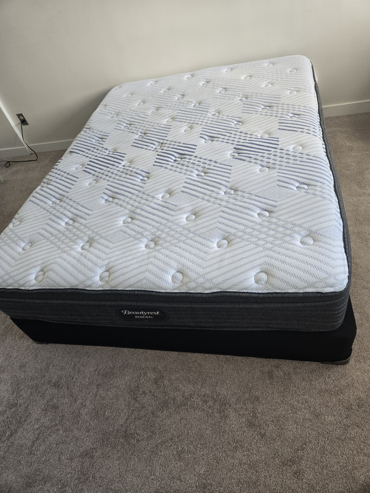 Queen Size Mattress Set - photo 2