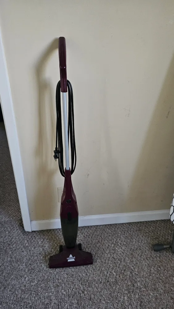 Bissell FeatherWeight Stick Lightweight Bagless Vacuum