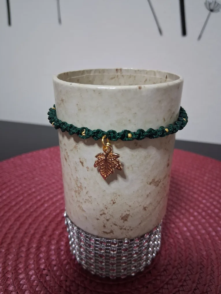 Golden Lucky Leaf Bracelet thumbnail