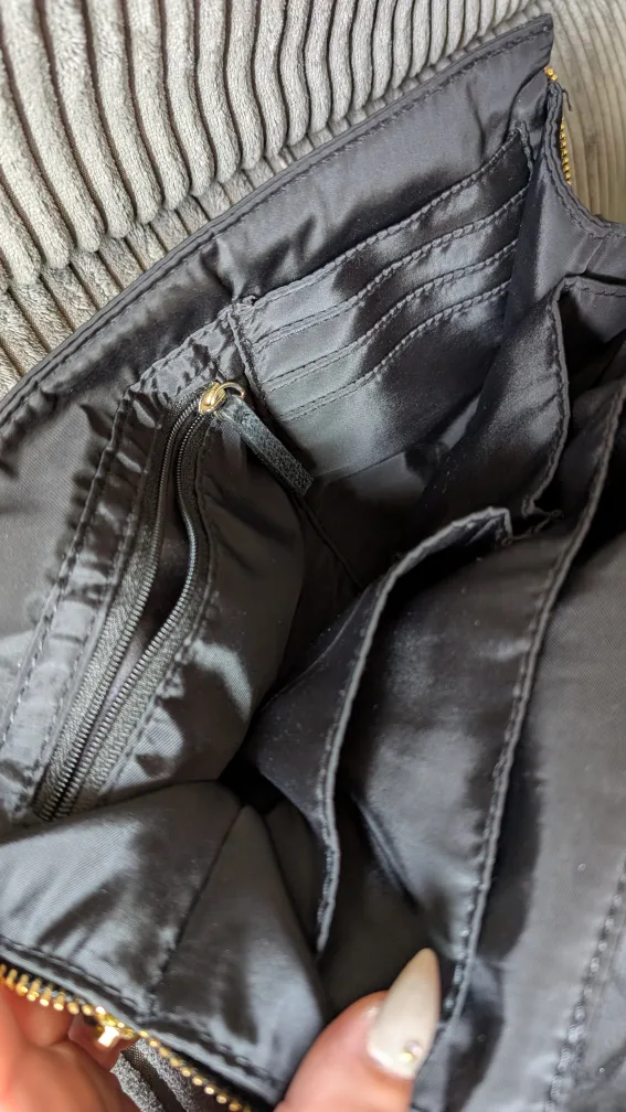 LIKE NEW - Black Steve Madden Crossbody Bag image indicator(7)