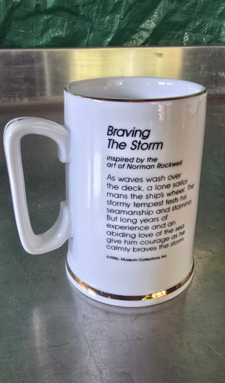 1986 Braving the Storm Norman Rockwell Mug - photo 2