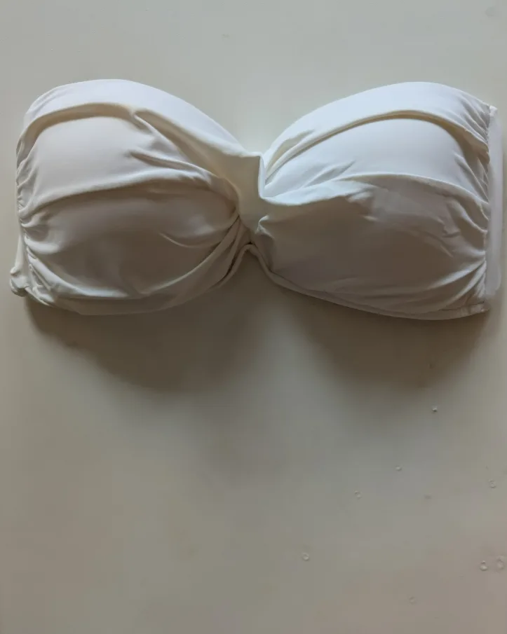 White Strapless Swimsuit Bikini Top🤍 image indicator(3)