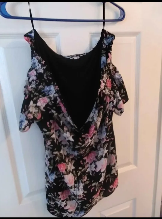 Off shoulder floral top thumbnail